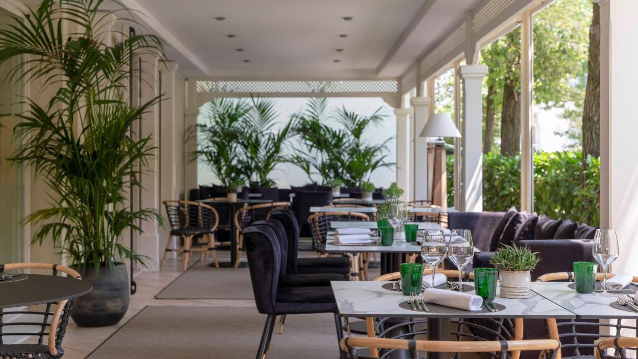 Hotel Maestrale Riccione Exterior foto