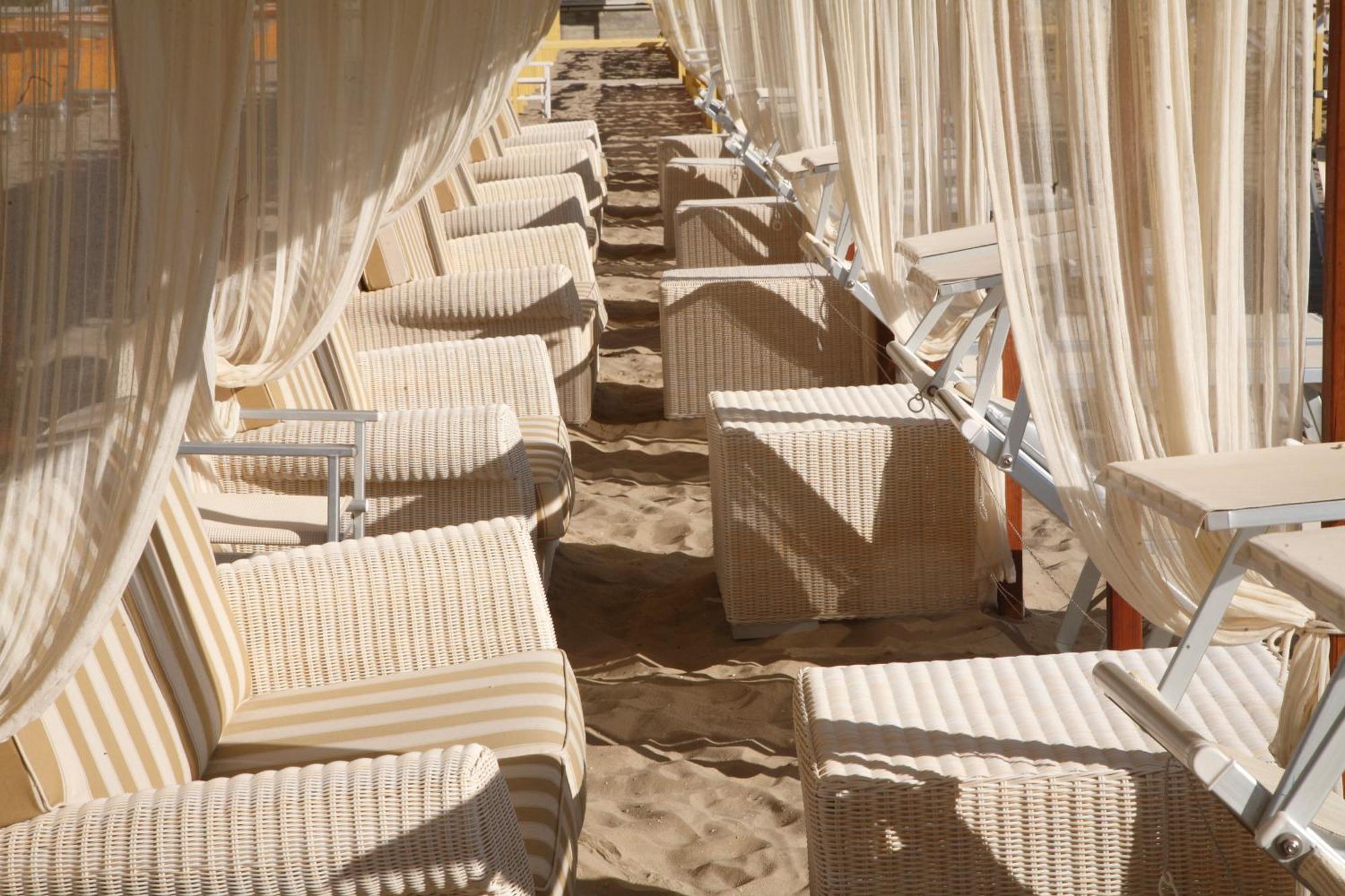 Hotel Maestrale Riccione Exterior foto