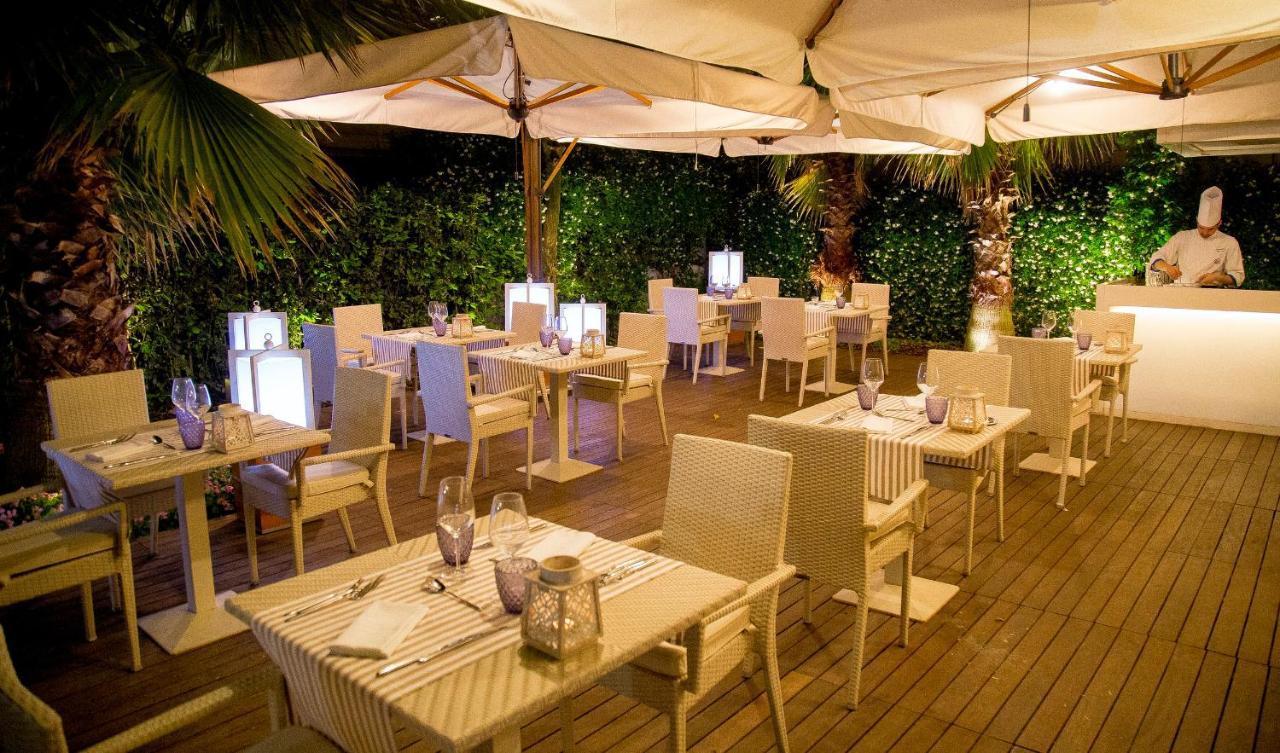 Hotel Maestrale Riccione Exterior foto